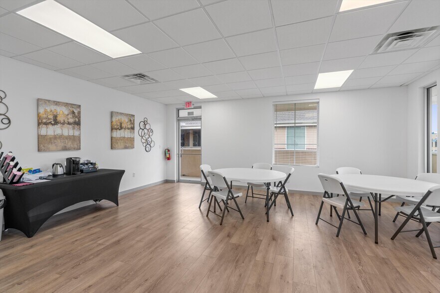 More Photos Of 503 E Palm Valley Blvd, Round Rock Medical For Lease