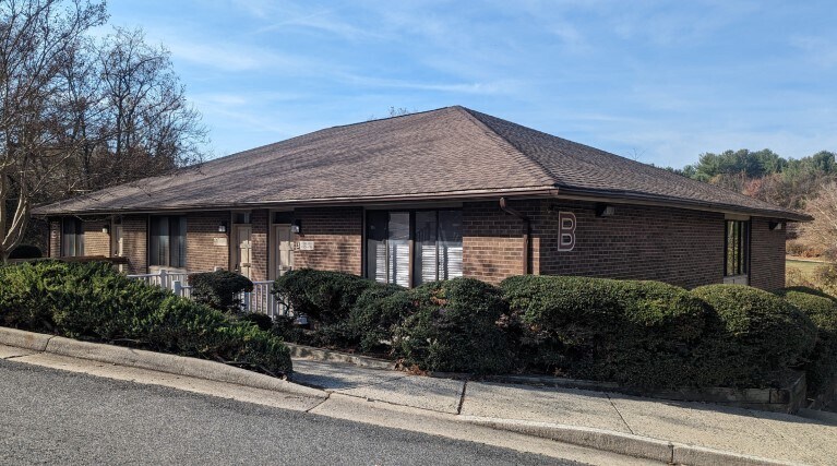 More Photos Of 2250 Murrell Rd, Lynchburg Office For Sale