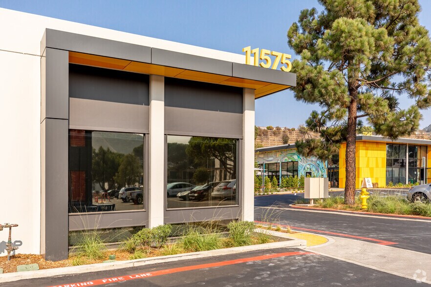 More Photos Of 11555 Sorrento Valley Rd, San Diego Unknown For Lease