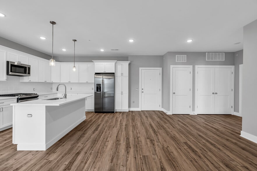 More Photos Of 33 Union Ave, Manasquan Apartments For Sale