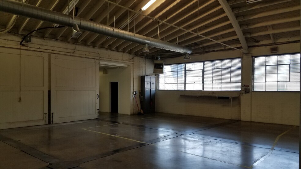 More Photos Of 1133 Mission St, South Pasadena Showroom For Lease