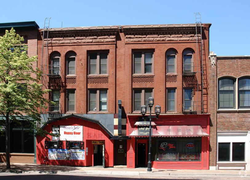 More Photos Of 323 W 1st St, Duluth Storefront Retail Residential For Lease