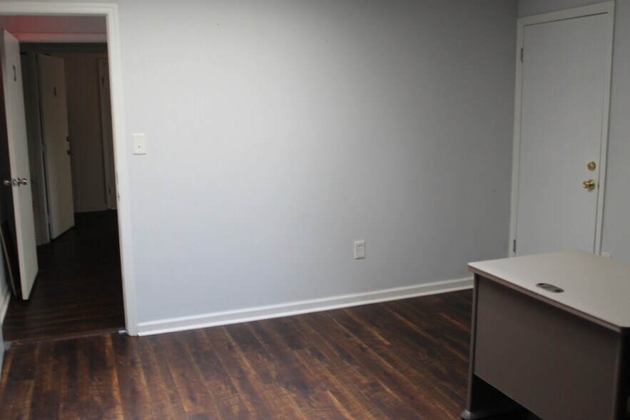 More Photos Of 3321 Doris Ave, Ocean Unknown For Lease