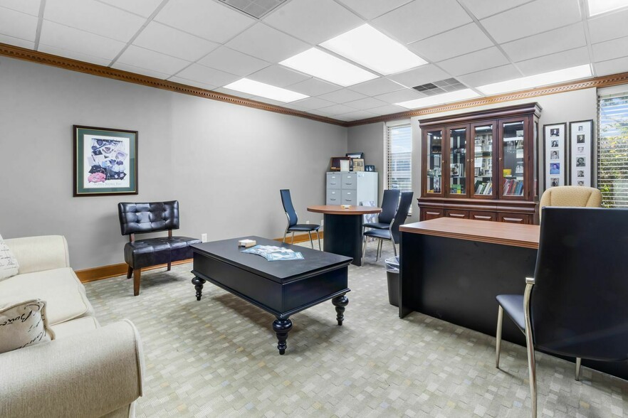 More Photos Of 3334 Founders Rd, Indianapolis Office For Sale