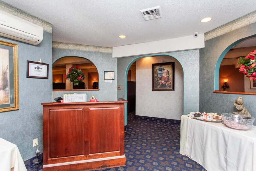 More Photos Of 126 Mariaville Rd, Schenectady General Retail For Sale