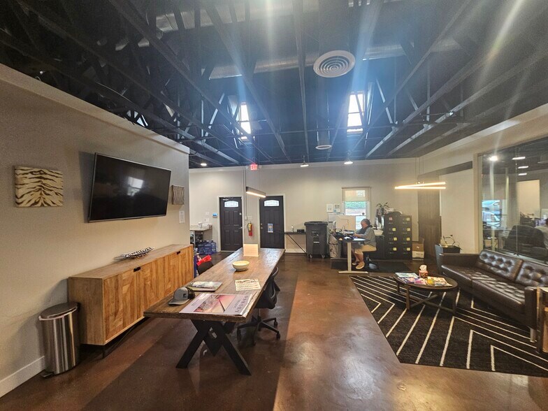 More Photos Of 936 Holcomb Bridge Rd, Roswell Office For Sale