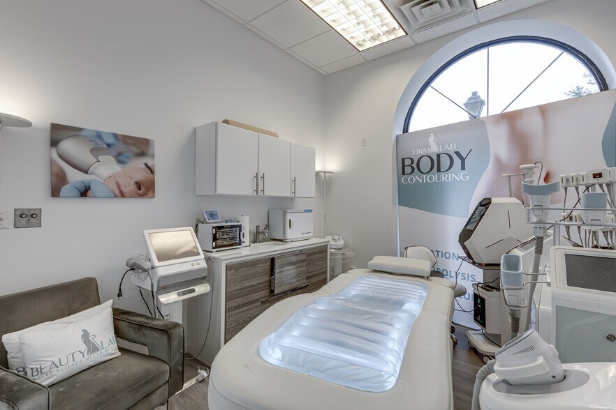 More Photos Of 102-112 Town Center Dr, Warren Office For Lease