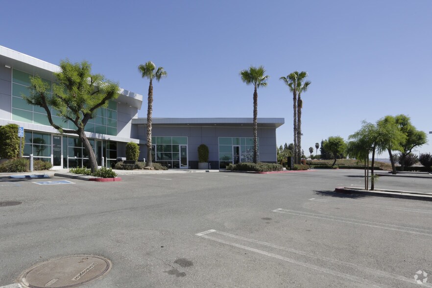 More Photos Of 6421 Central Ave, Riverside Warehouse For Lease