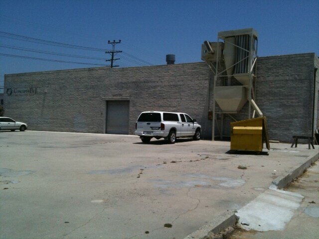 More Photos Of 834 E 108th St, Los Angeles Industrial For Sale