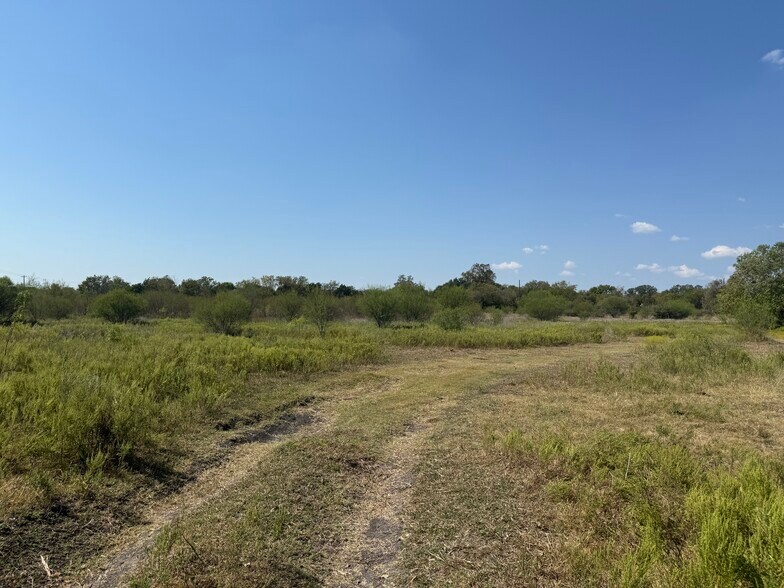 More Photos Of Scott St @ Park Pl, Kyle Land For Sale