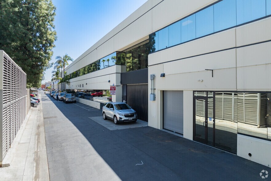 More Photos Of 605 E Huntington Dr, Monrovia Office For Lease