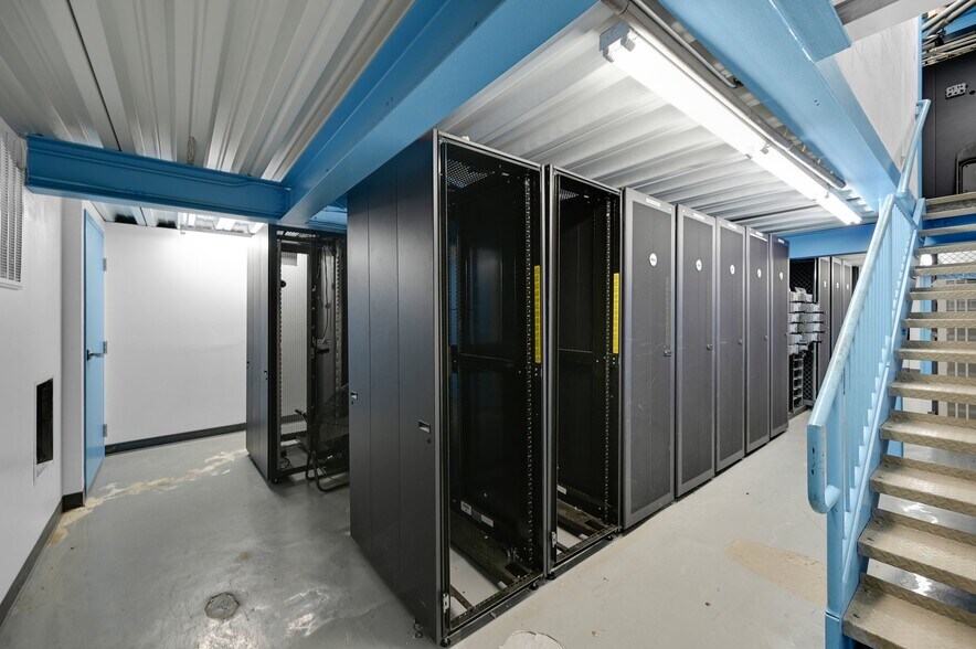 More Photos Of 170-172 Spring St, Newton Office Residential For Sale