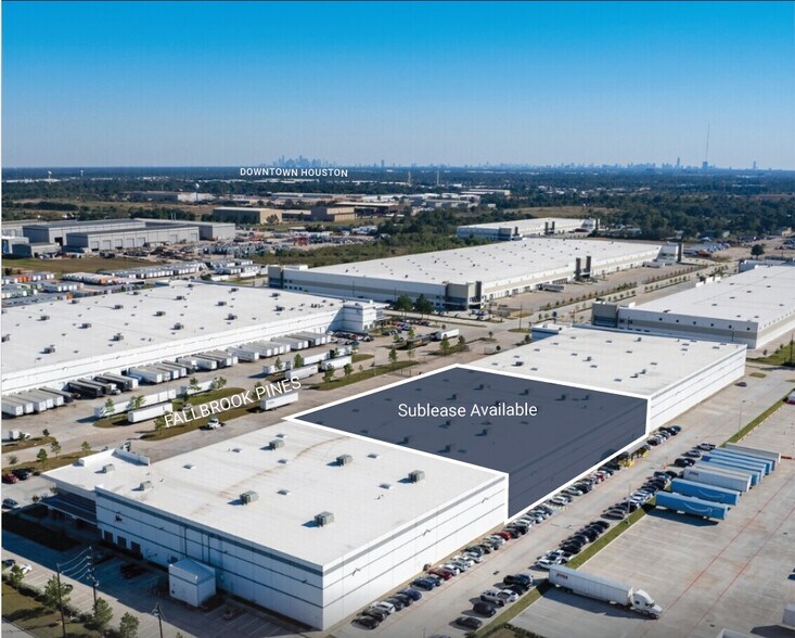 More Photos Of 9851 Fallbrook Pines Dr, Houston Warehouse For Lease