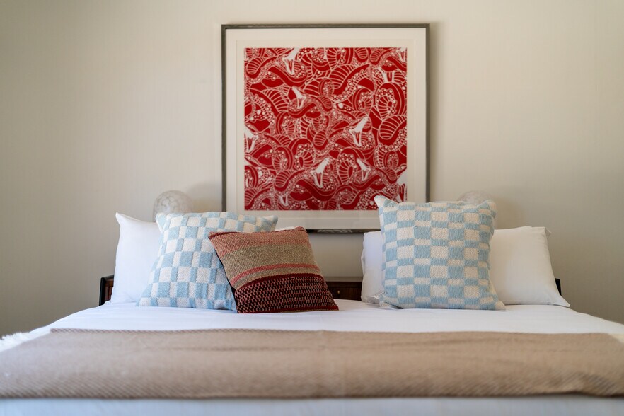 More Photos Of 310 Johnson St, Santa Fe Specialty For Sale