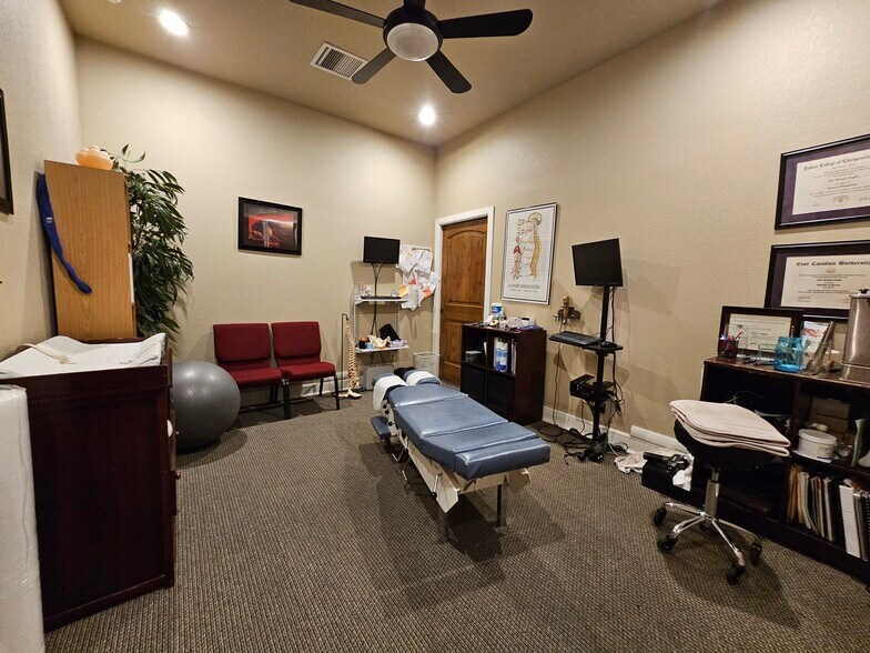 More Photos Of 8081 Shaffer Pky, Littleton Medical For Sale