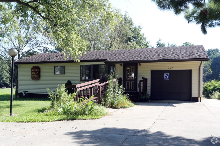 Primary Photo Of 300 N Main St, Rittman Medical For Sale