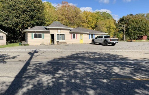 More Photos Of 3229-3235 State St, Caledonia General Retail For Sale