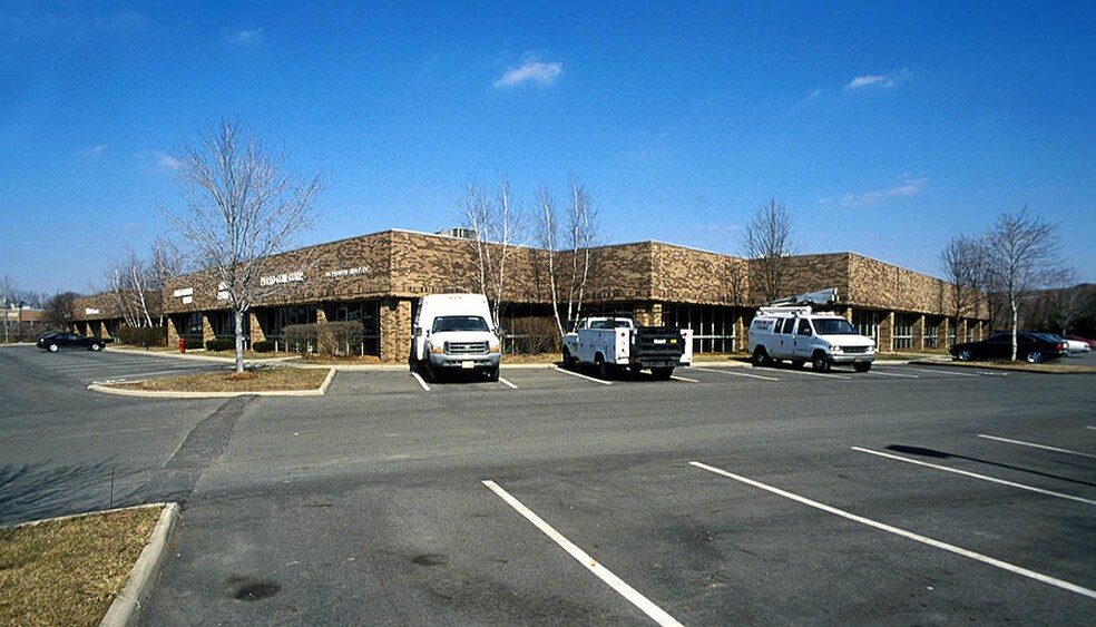 More Photos Of 762-800 Morrison Rd, Columbus Warehouse For Lease