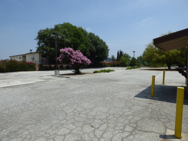 More Photos Of 8614 Valley Blvd, Rosemead Light Distribution For Sale