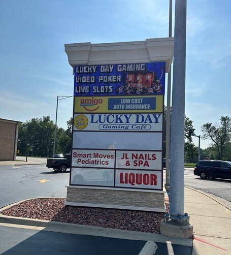 More Photos Of 7929 W Cermak Rd, North Riverside Storefront Retail Office For Lease