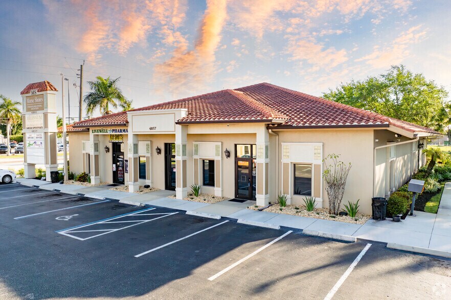 Primary Photo Of 4857 Palm Beach Blvd, Fort Myers Office For Lease