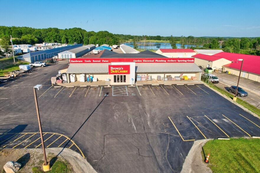 More Photos Of 7281 S State Rd, Goodrich Freestanding For Sale