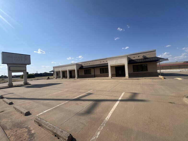 More Photos Of 2618 Old Iowa Park Rd, Wichita Falls Bank For Sale