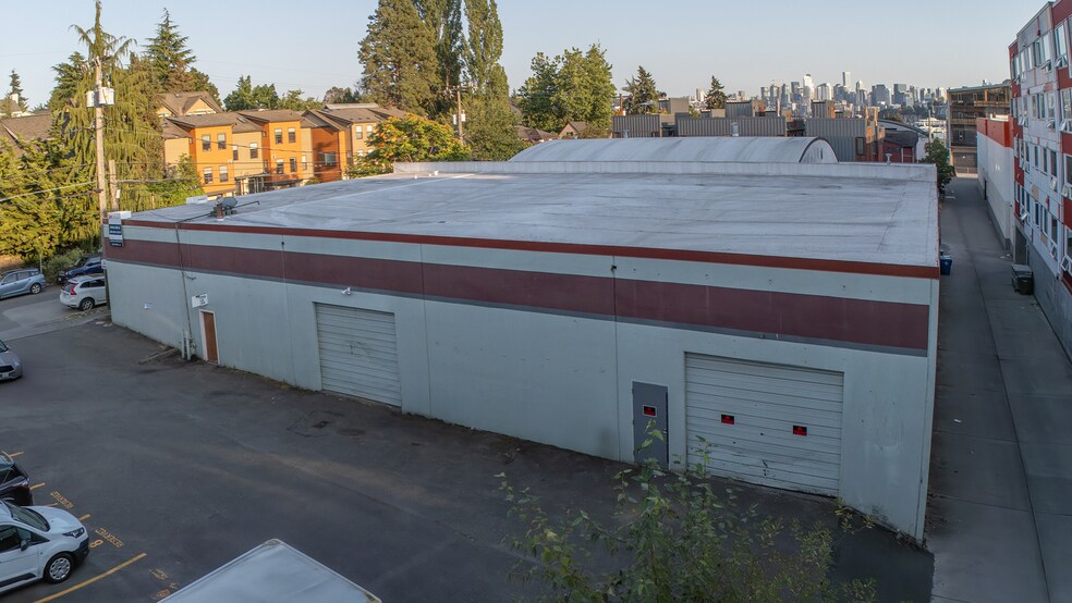 More Photos Of 3631 Interlake Ave N, Seattle Warehouse For Lease
