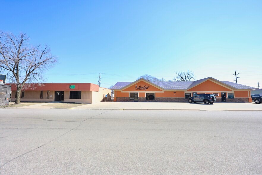 More Photos Of 20 S 32nd Ave S, Saint Cloud Office For Sale