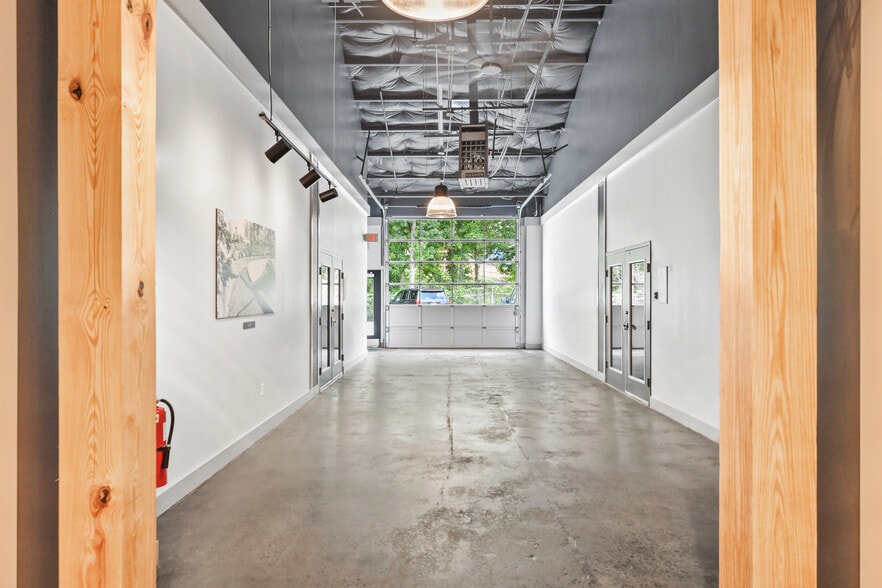 More Photos Of 650 Hamilton Ave SE, Atlanta Unknown For Lease