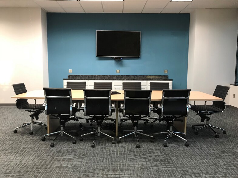 More Photos Of 7500 Greenway Center Dr, Greenbelt Office For Lease