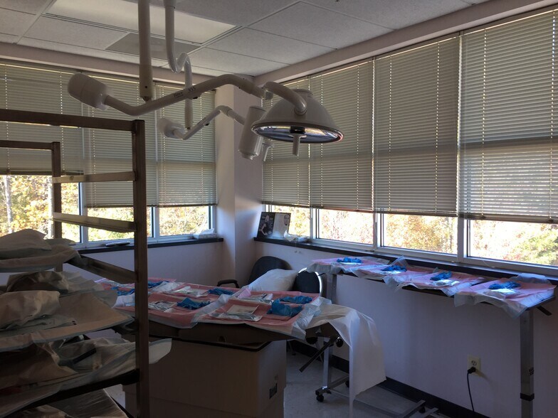 More Photos Of 4225 Altamont Pl, White Plains Medical For Sale