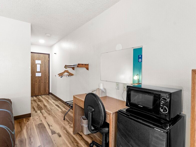 More Photos Of 500 E A St, Ogallala Hotel For Sale