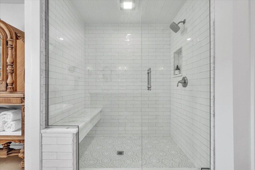 More Photos Of 8241 Main St, Bokeelia General Retail For Sale
