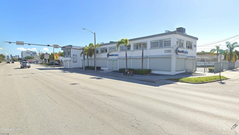 More Photos Of 2390 NW 7th St, Miami Medical For Lease