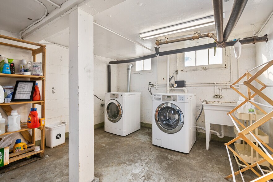 More Photos Of 4319 SW Oregon St, Seattle Apartments For Sale