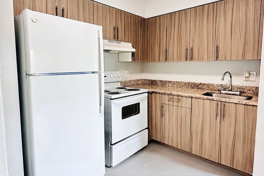 More Photos Of 999 W Prospect Rd, Oakland Park Apartments For Sale
