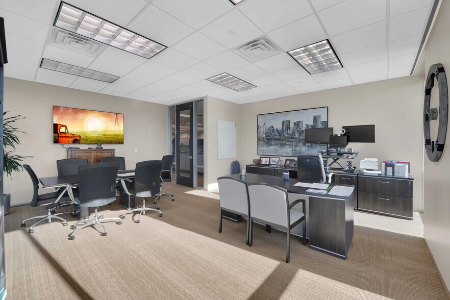 More Photos Of 681 Greens Pky, Houston Office For Lease