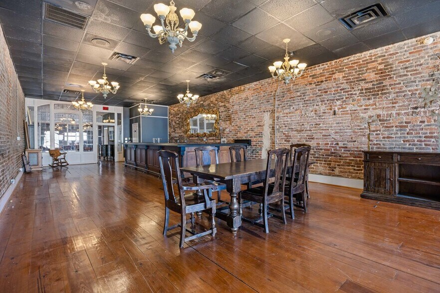 More Photos Of 219 E Screven St, Quitman Storefront Retail Office For Sale