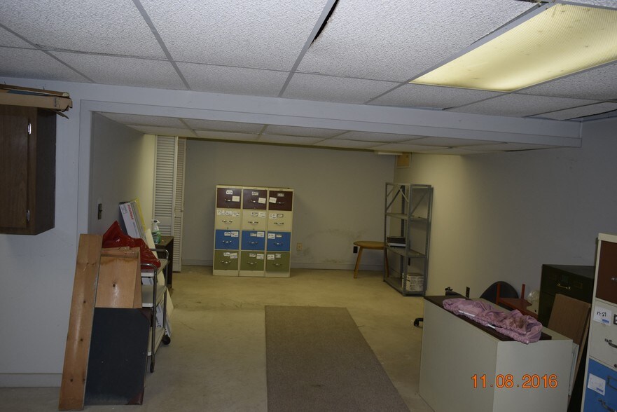 More Photos Of 5770 Highland Rd, Waterford Medical For Lease