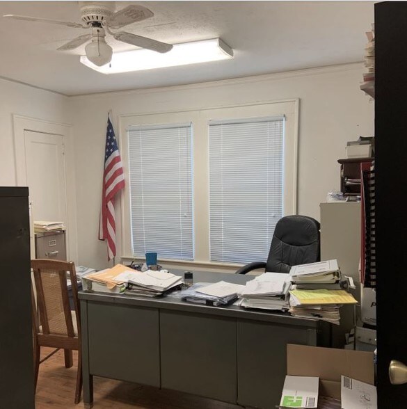 More Photos Of 4003 Old Buncombe Rd, Greenville Office Residential For Sale