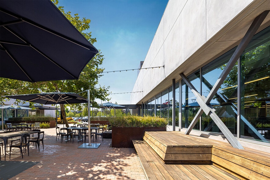 More Photos Of 2722 Michelson Dr, Irvine Office For Sale