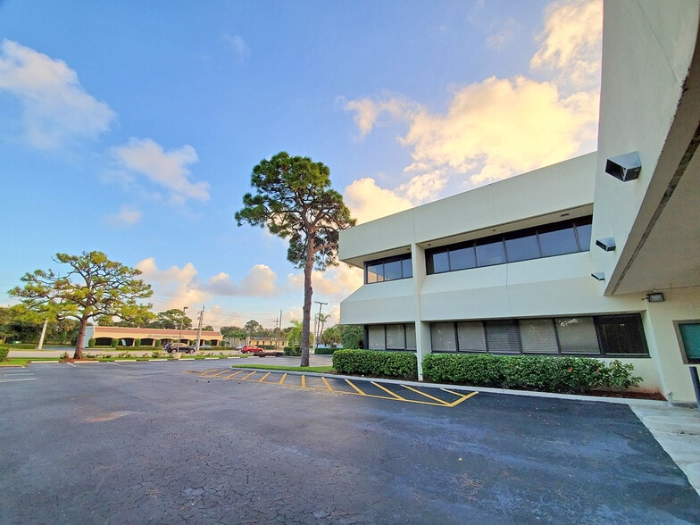 More Photos Of 4360 Northlake Blvd, Palm Beach Gardens Unknown For Lease