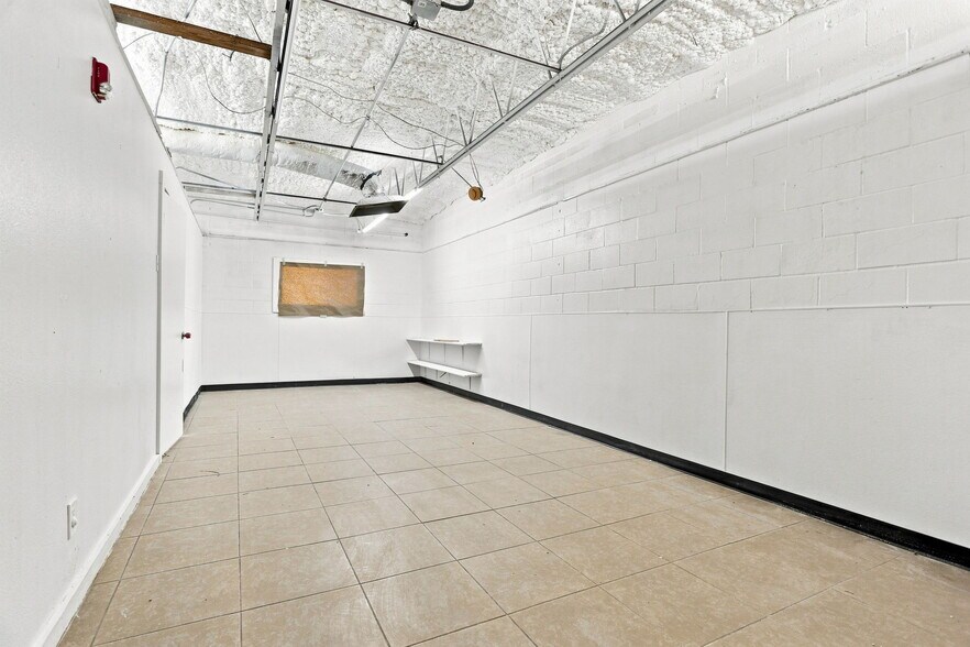 More Photos Of 1271 Oak St, Schertz Schools For Lease