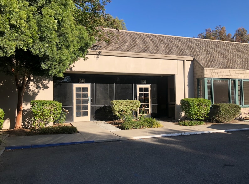More Photos Of 1921 Carnegie Ave, Santa Ana Industrial For Lease