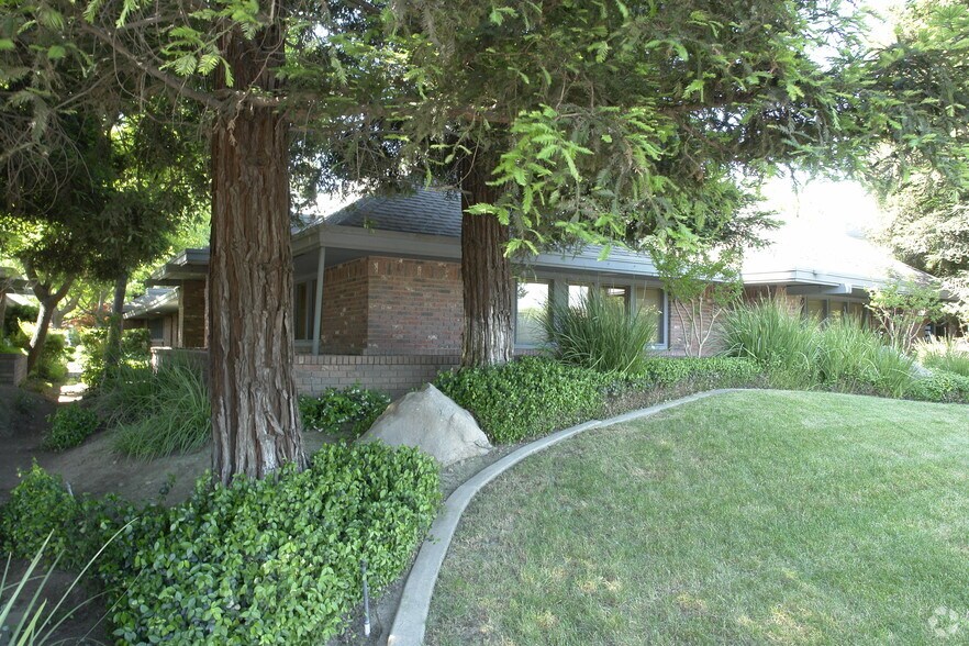 Primary Photo Of 1180 W Olive Ave, Merced Coworking Space