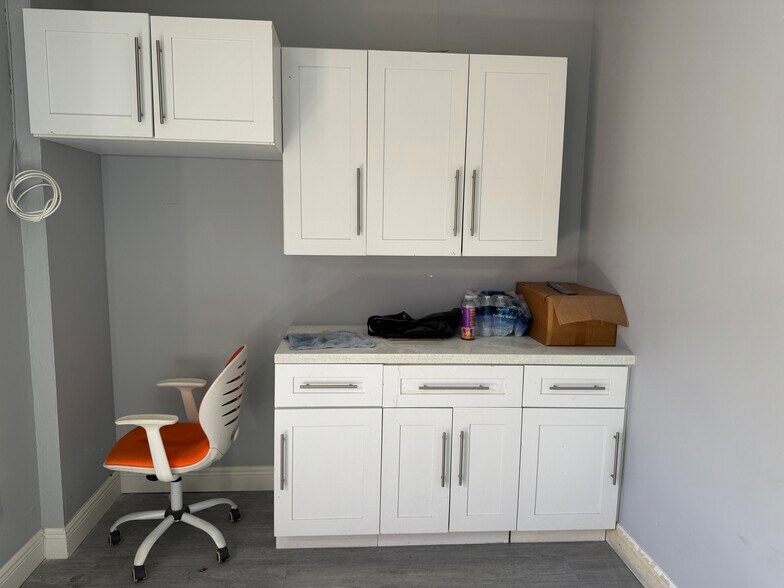 More Photos Of 4040 SW 69th Ave, Miramar Freestanding For Sale