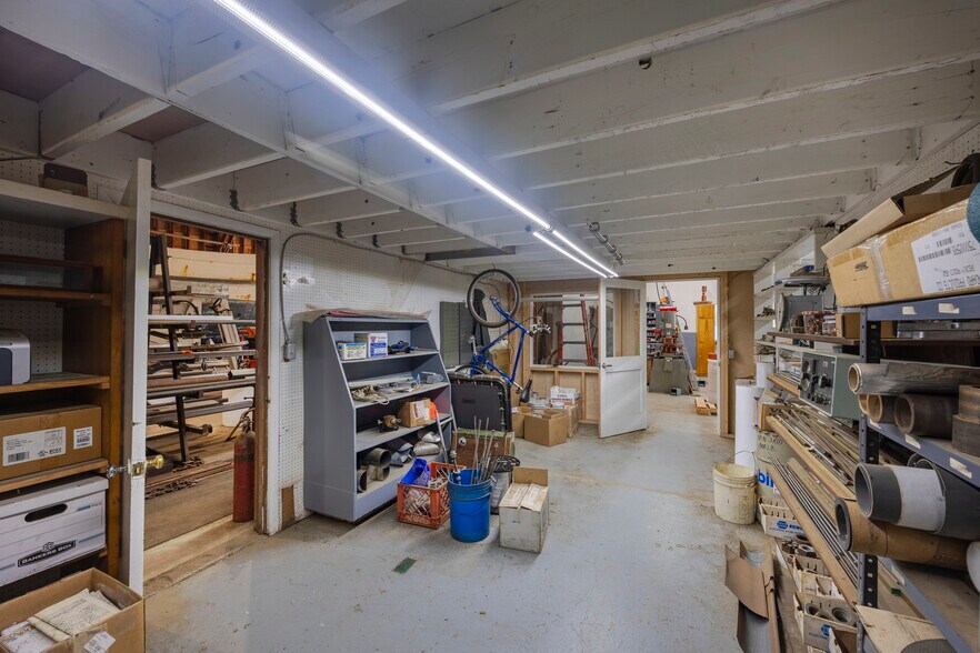 More Photos Of 5262 Yaquina Bay Rd, Newport Marina For Sale