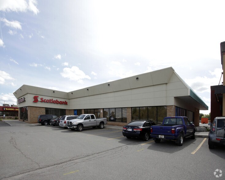 More Photos Of 236-304 Guelph St, Halton Hills Unknown For Lease