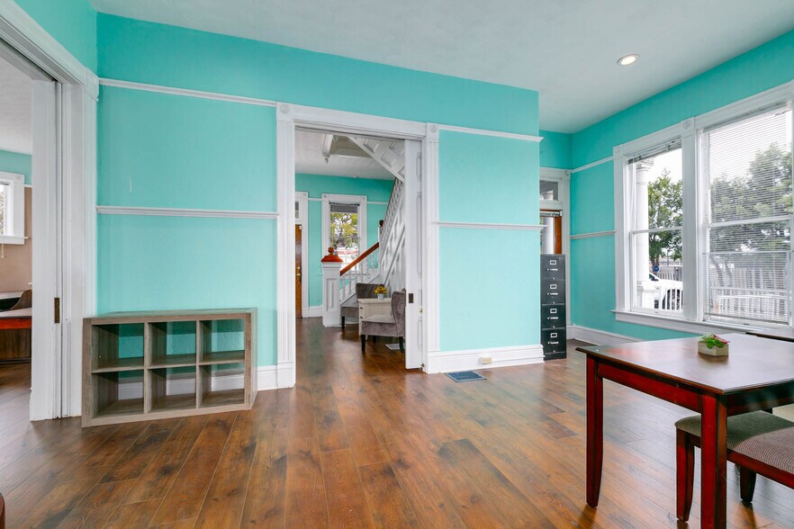 More Photos Of 961 W Holt Blvd, Ontario Medical For Sale